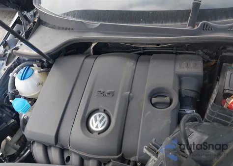 2010 Volkswagen Jetta Limited Edition/Se/Sel z USA, uszkodzony, nr VIN 3VWRX7AJ6AM054112